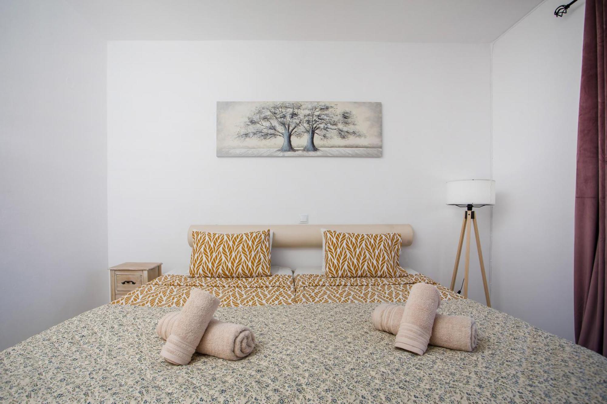 Lisabeth Apartments Faliraki Bagian luar foto